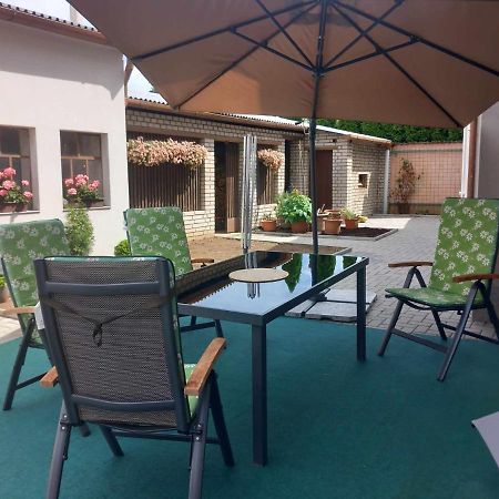 V Centru Apartman Lanžhot Kültér fotó
