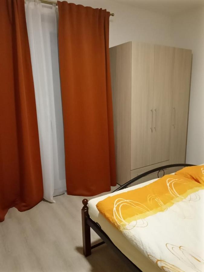 V Centru Apartman Lanžhot Kültér fotó