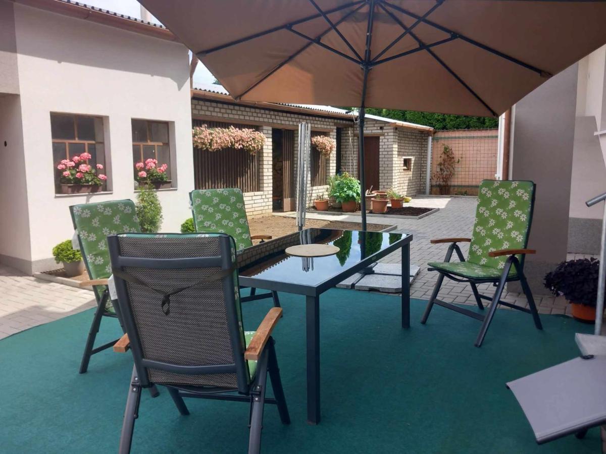 V Centru Apartman Lanžhot Kültér fotó